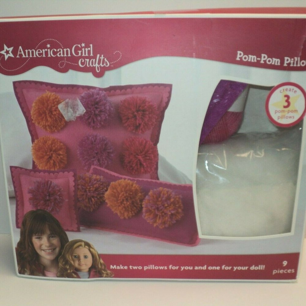 NEW American Girl Crafts Pom-Pom Crafts Kit for 3 Pillows Orange Yarn Missing